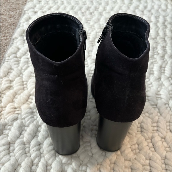 Women’s Black Booties Size 9 - Picture 3 of 4